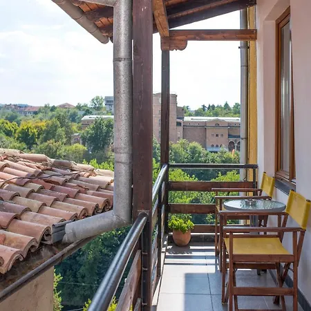 The Sunny Of Veliko Tarnovo-amazing View, Location *