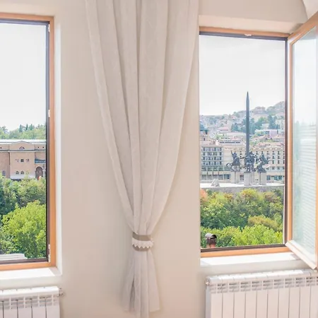 The Sunny Of Veliko Tarnovo-amazing View, Location